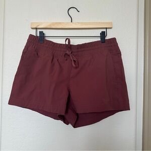 NWOT Mountain Hardwear Women's Medium Maroon Athletic Shorts